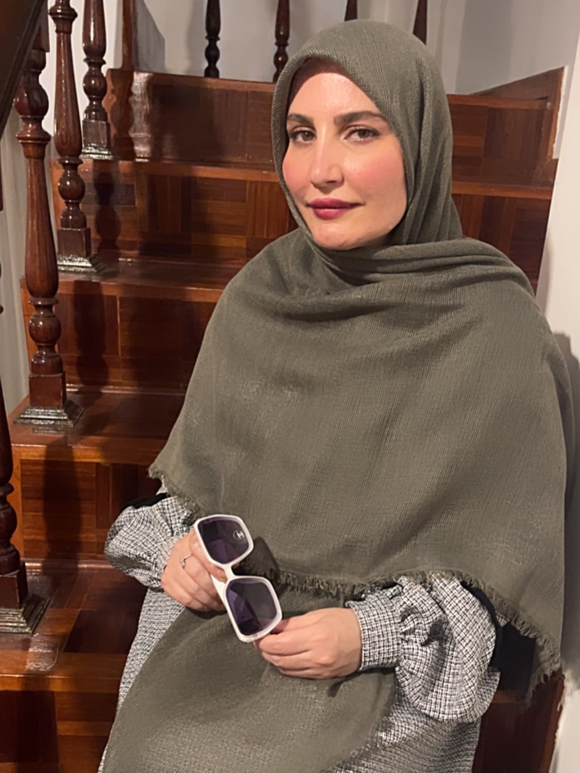 روسری کنفی سبک و کولردار