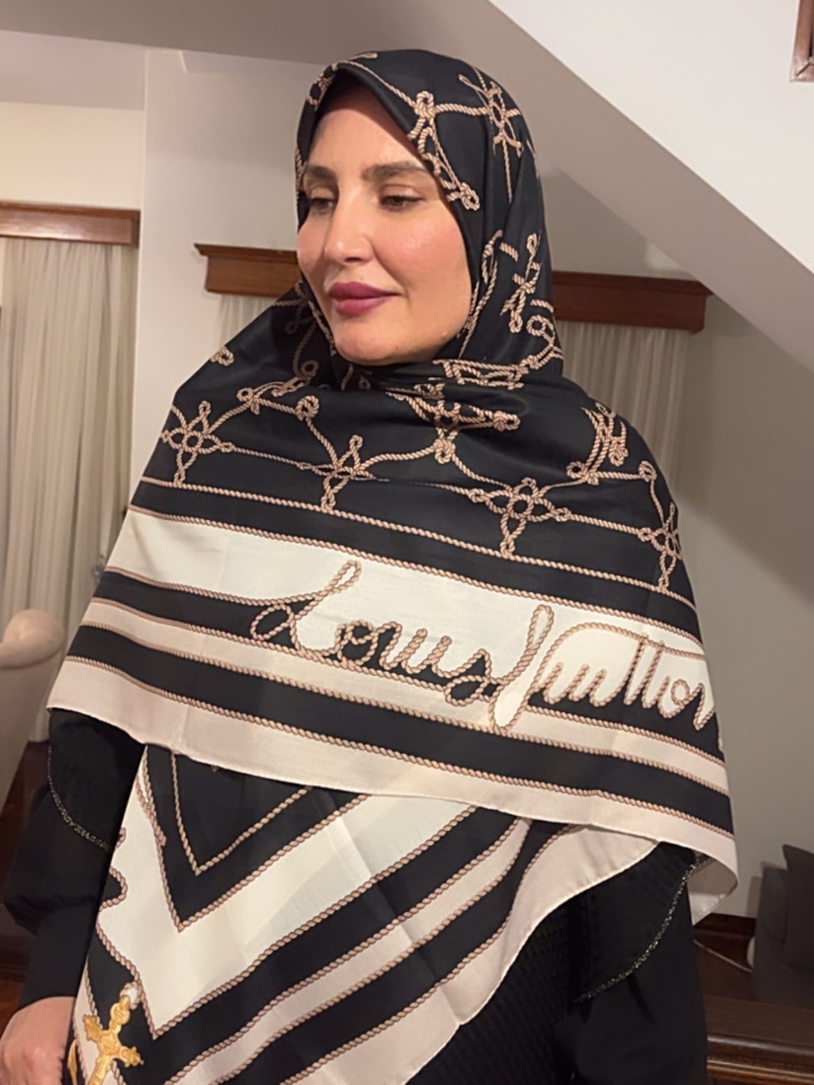 روسری نخی کولردار دور دوخت قواره ۱۳۰