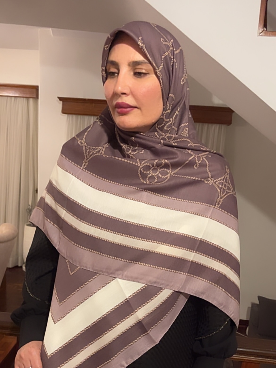 روسری نخی کولردار قواره ۱۴۰