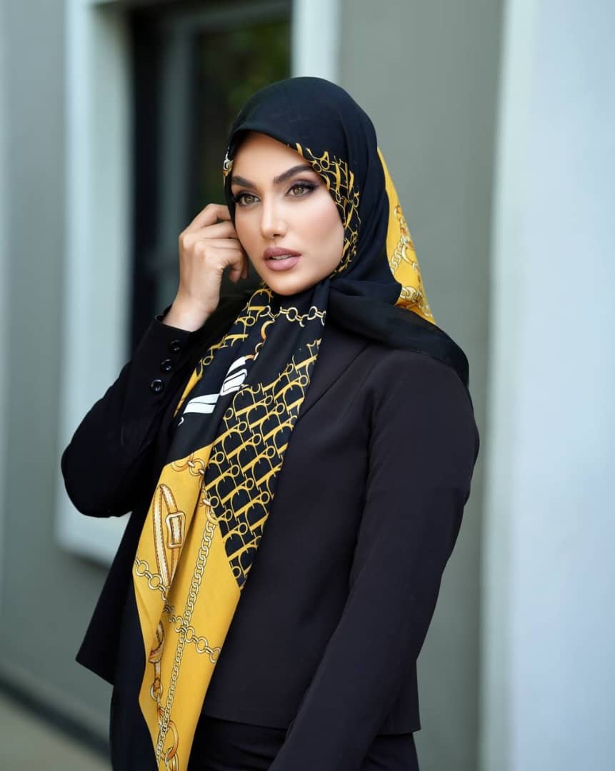 روسری نخ وال طرح مارک مستر