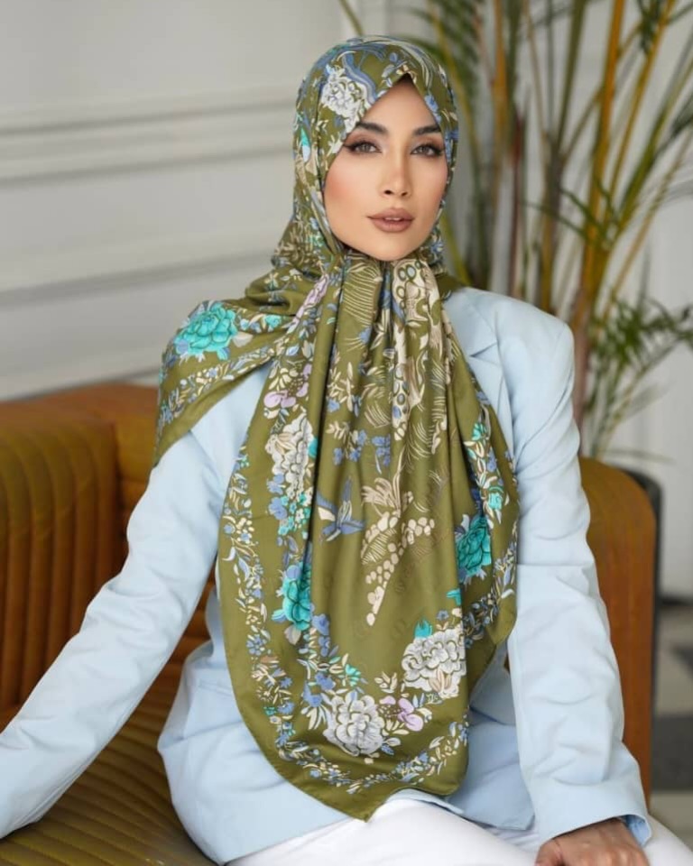 روسری ابریشم ژاکارد وارداتی گل و پرنده