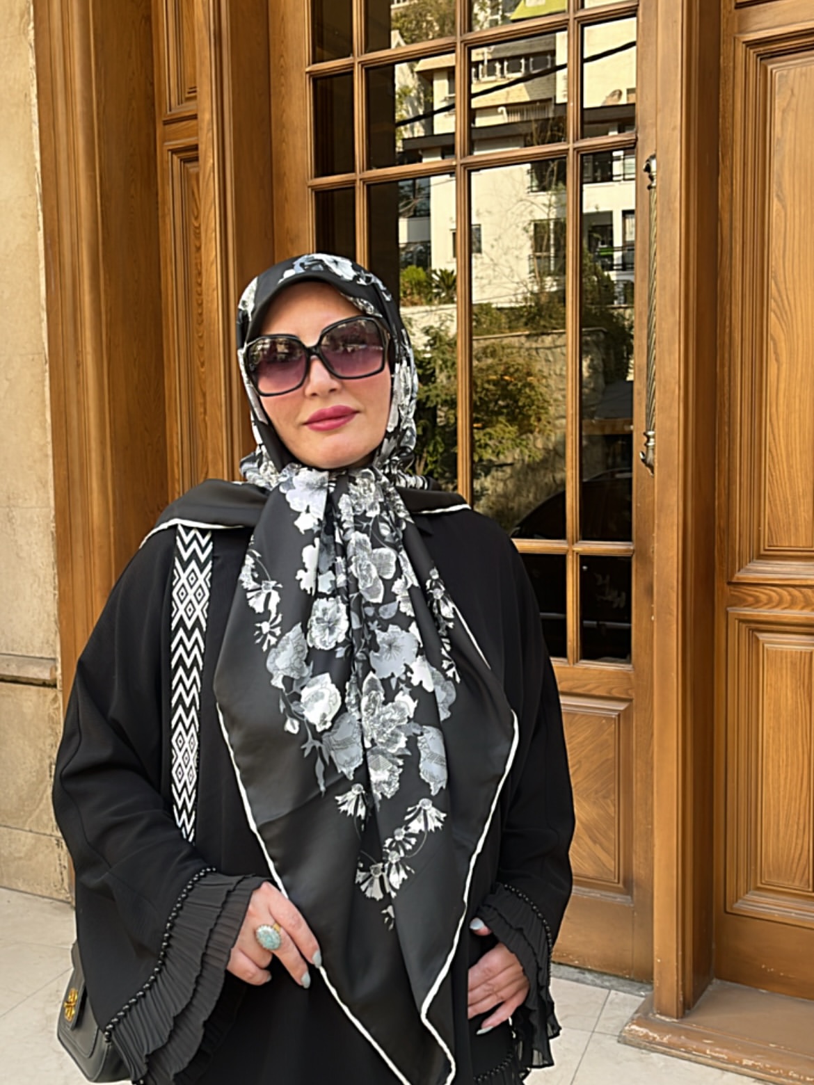 روسری طرح مارک ابریشم توییل گل رز