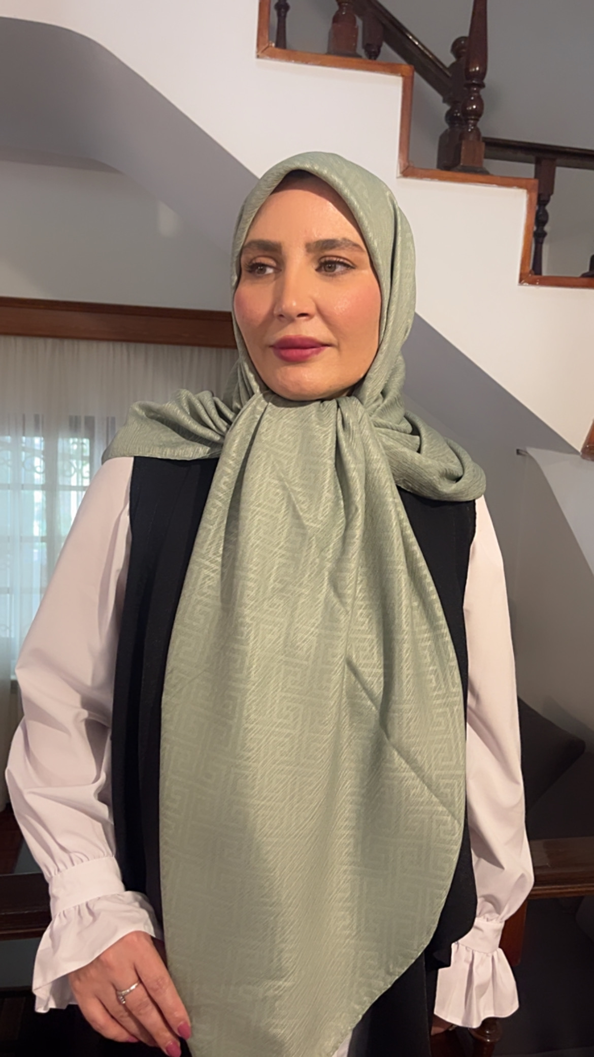 روسری ژاکارد طرح جیوانچی
