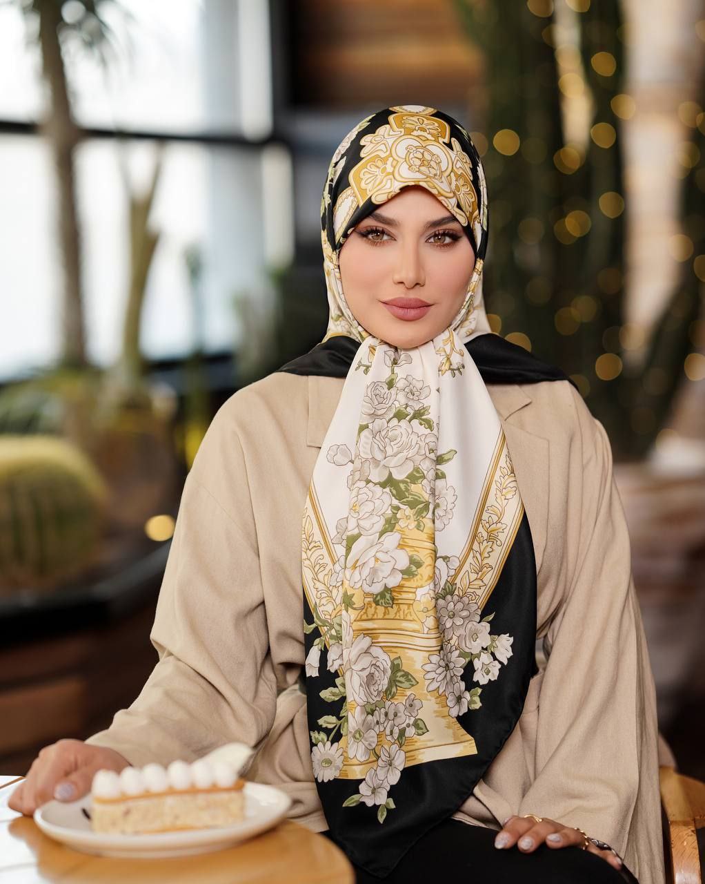 روسری ابریشم‌ توییل