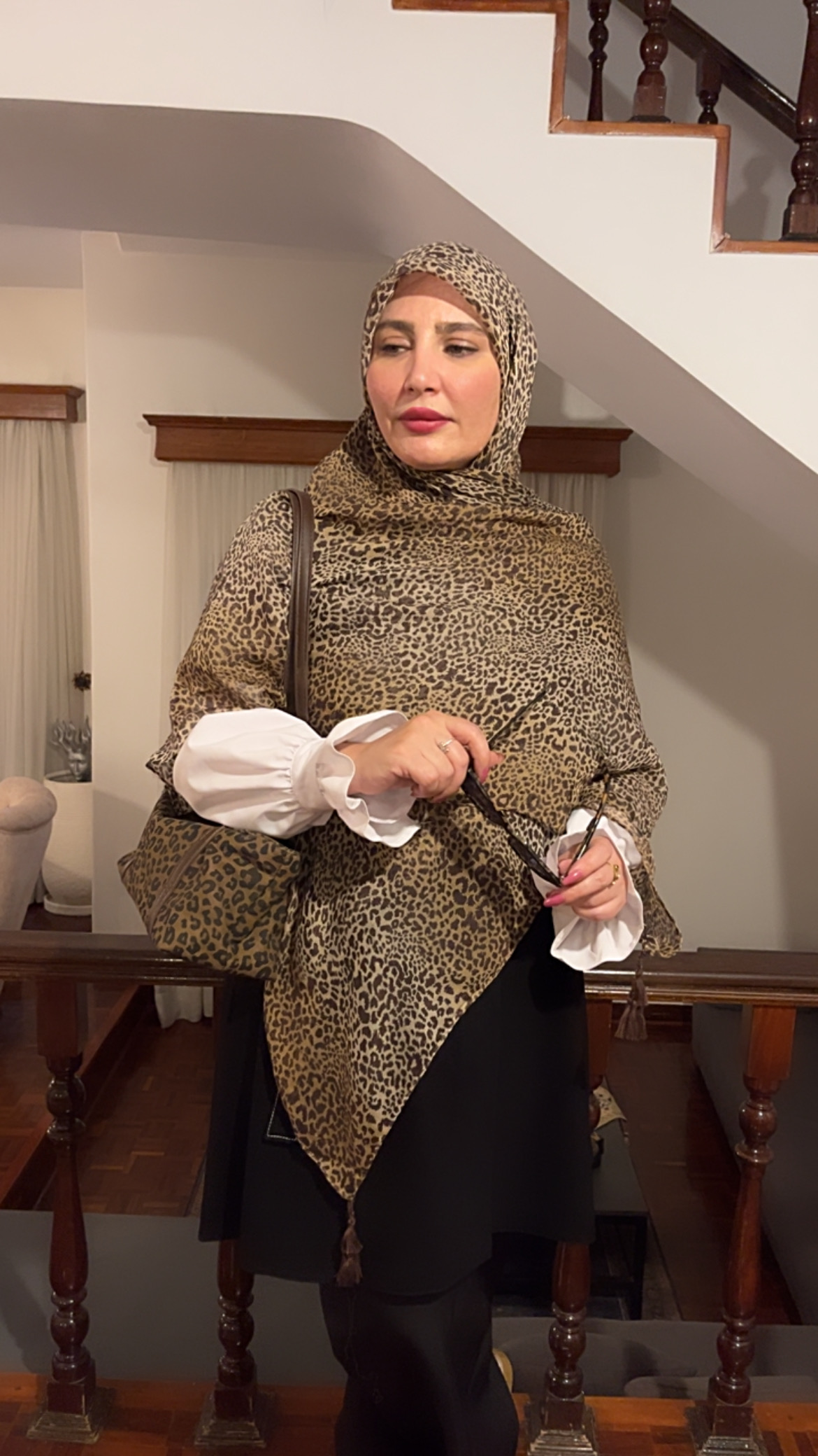 روسری نخی پلنگی سبک